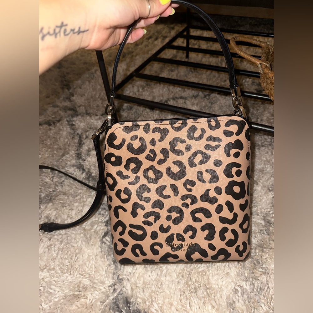 Kate Spade leopard Darcy bucket bag. Barely used.